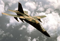 Новейший по меркам 1960-х гг. истребитель-бомбардировщик F-111 фирмы ''Дженерал Дайнемикс'' впервые принял участие в боевых действиях в ходе вьетнамской войны.